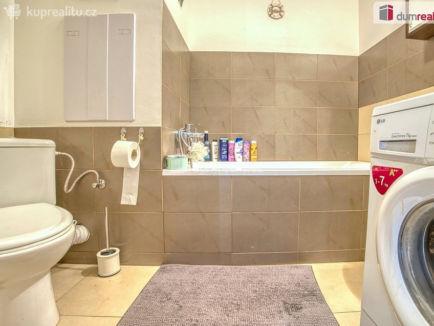 Prodej bytu 2+1 52 m^2 Kojetická, Neratovice 