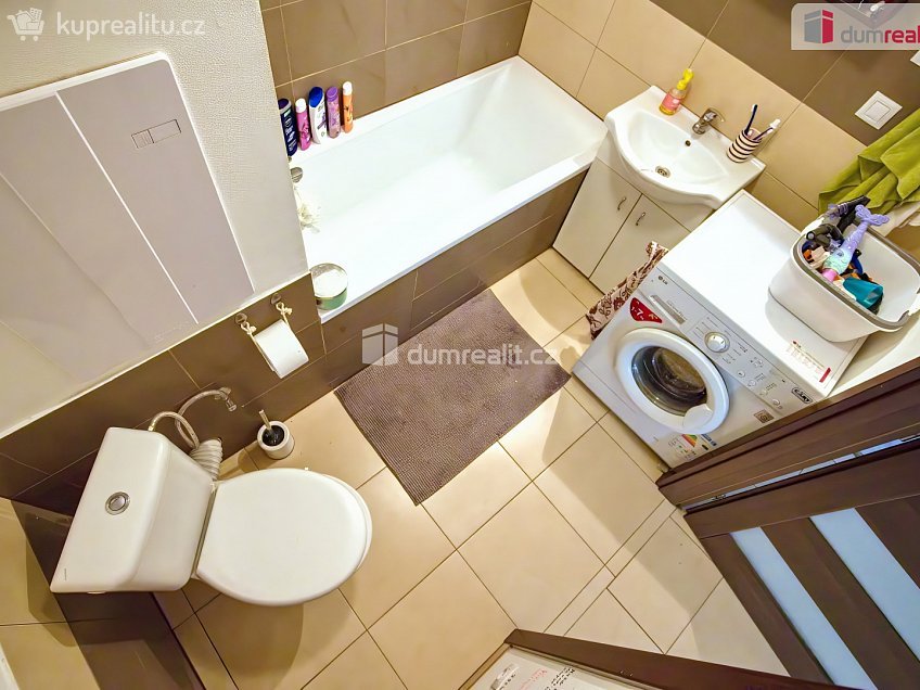 Prodej bytu 2+1 52 m^2 Kojetická, Neratovice 