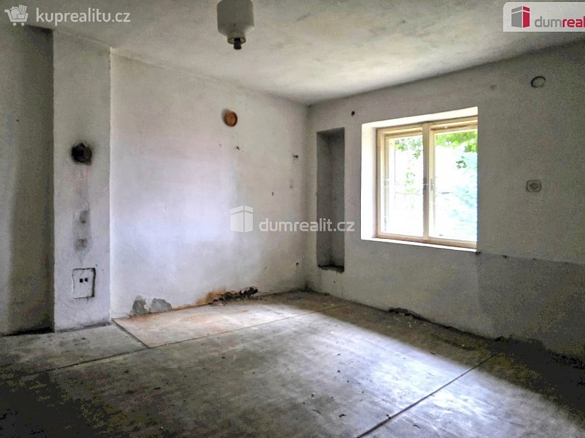 Prodej  rodinného domu 60 m^2 Divišov, Divišov 