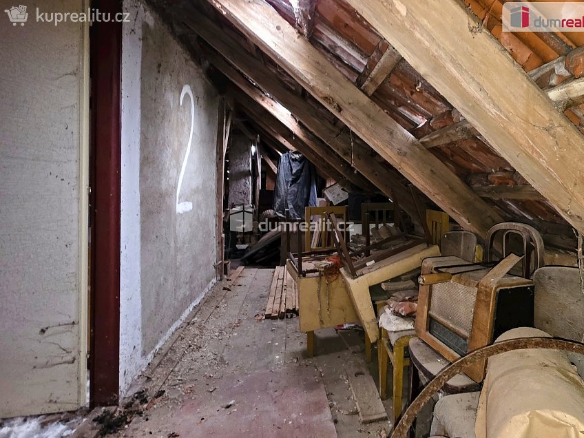 Prodej  rodinného domu 60 m^2 Divišov, Divišov 