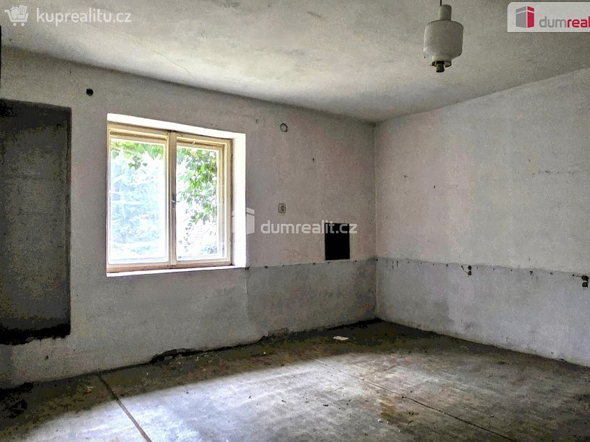 Prodej  rodinného domu 60 m^2 Divišov, Divišov 