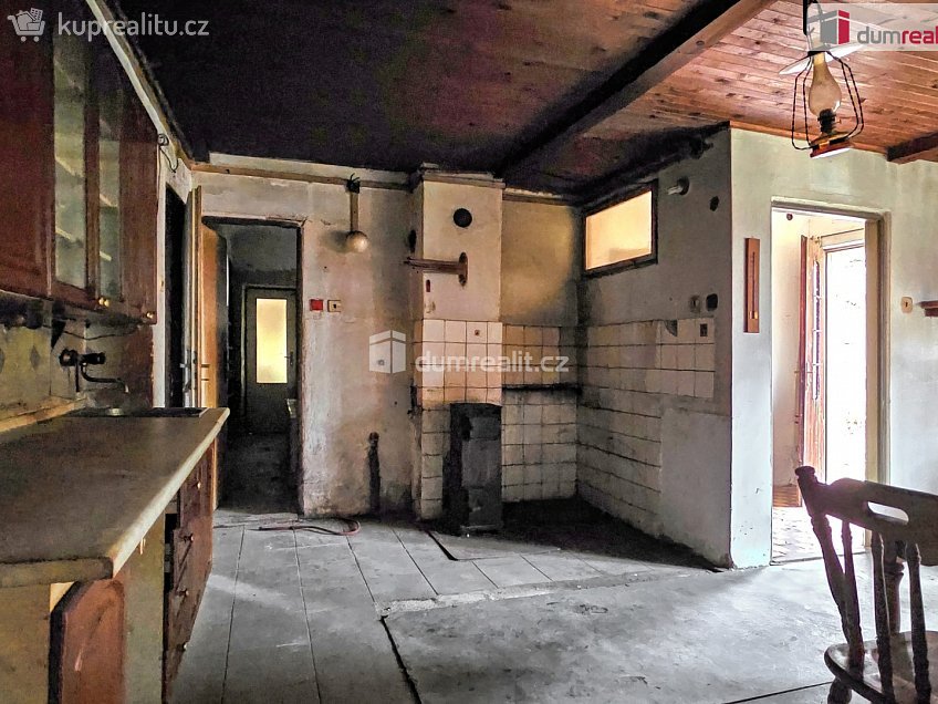 Prodej  rodinného domu 60 m^2 Divišov, Divišov 