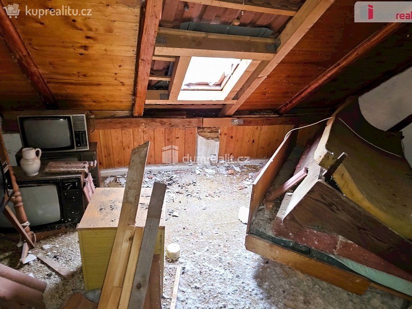 Prodej  rodinného domu 60 m^2 Divišov, Divišov 