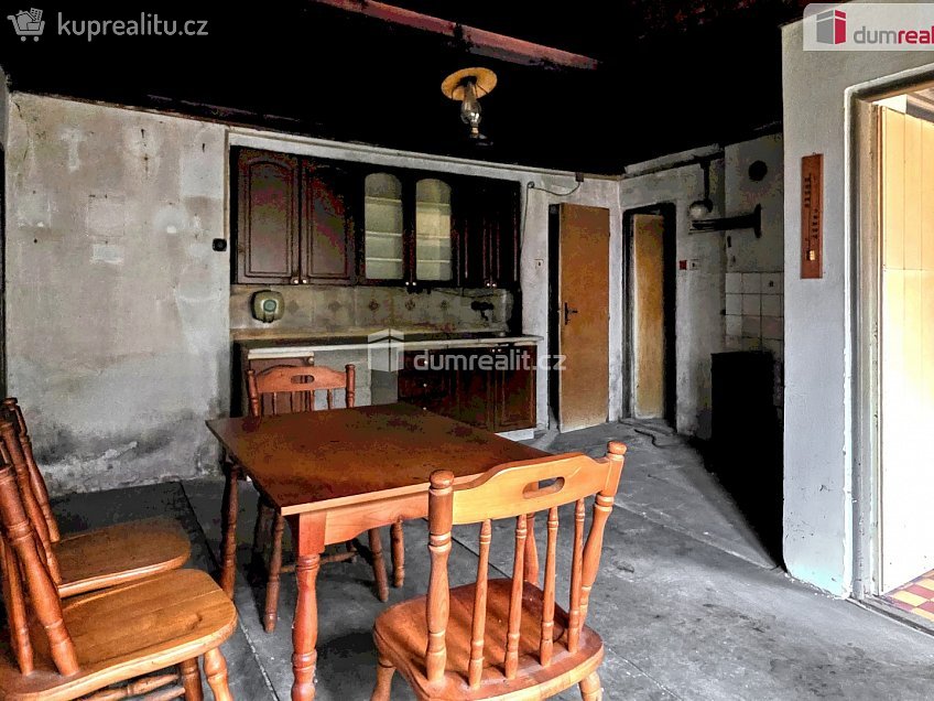 Prodej  rodinného domu 60 m^2 Divišov, Divišov 