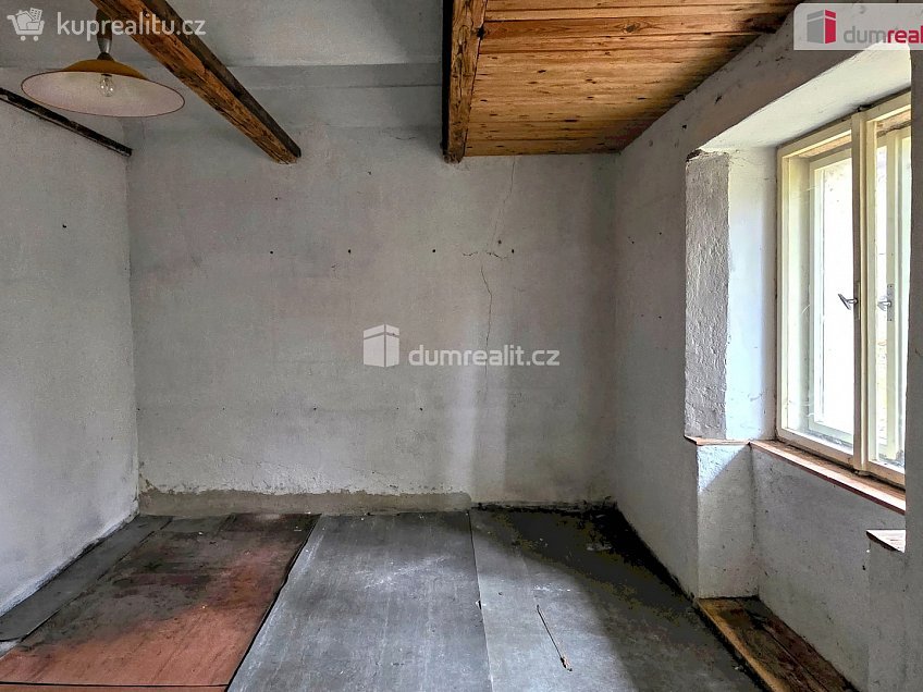 Prodej  rodinného domu 60 m^2 Divišov, Divišov 