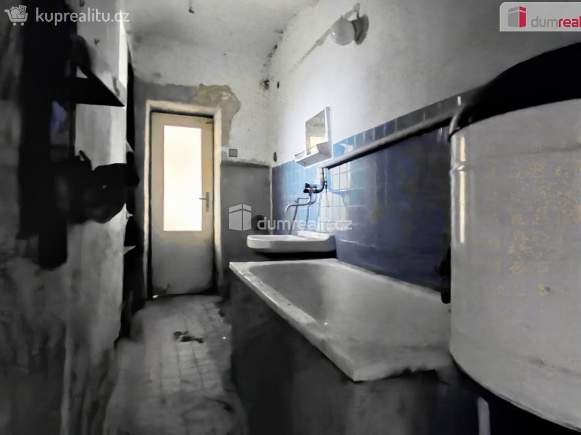 Prodej  rodinného domu 60 m^2 Divišov, Divišov 