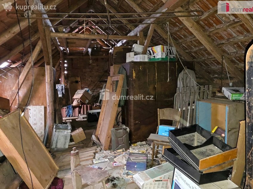 Prodej  rodinného domu 60 m^2 Divišov, Divišov 