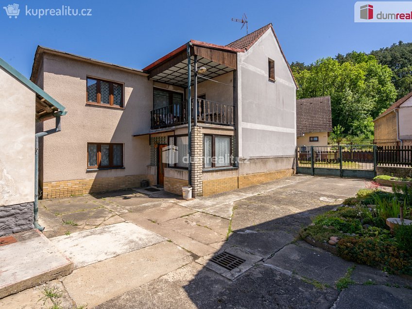 Prodej  rodinného domu 180 m^2 Bechlín, Bechlín 