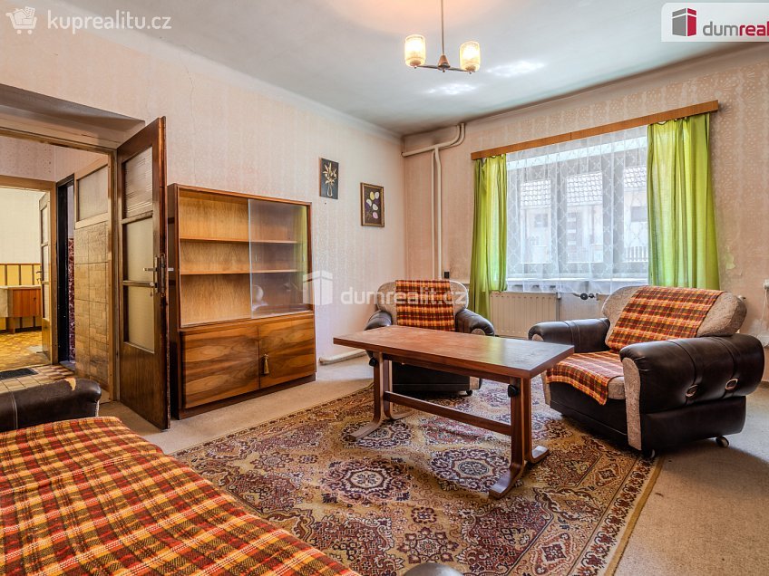 Prodej  rodinného domu 180 m^2 Bechlín, Bechlín 