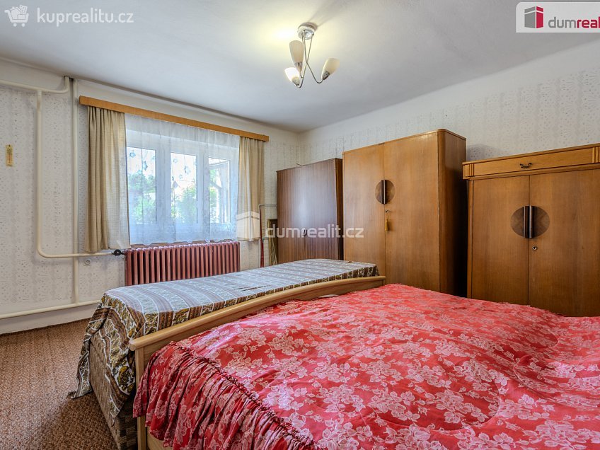 Prodej  rodinného domu 180 m^2 Bechlín, Bechlín 