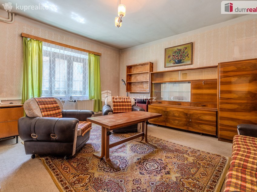 Prodej  rodinného domu 180 m^2 Bechlín, Bechlín 