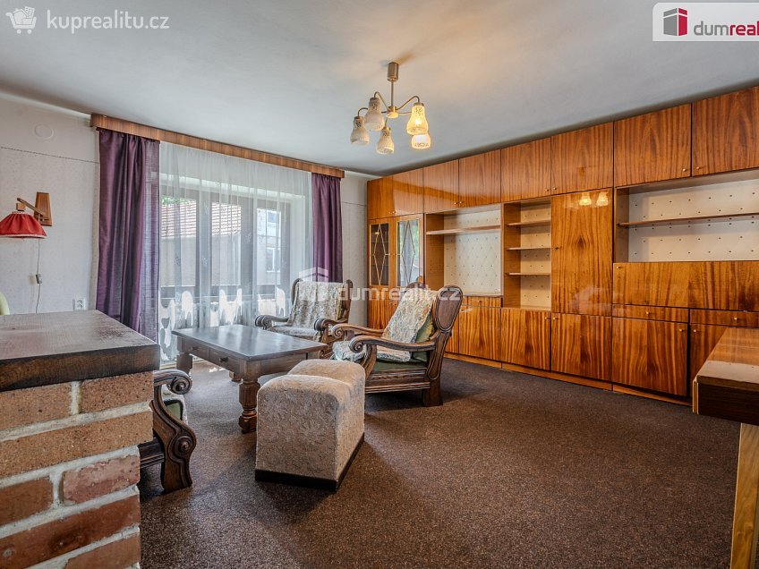 Prodej  rodinného domu 180 m^2 Bechlín, Bechlín 