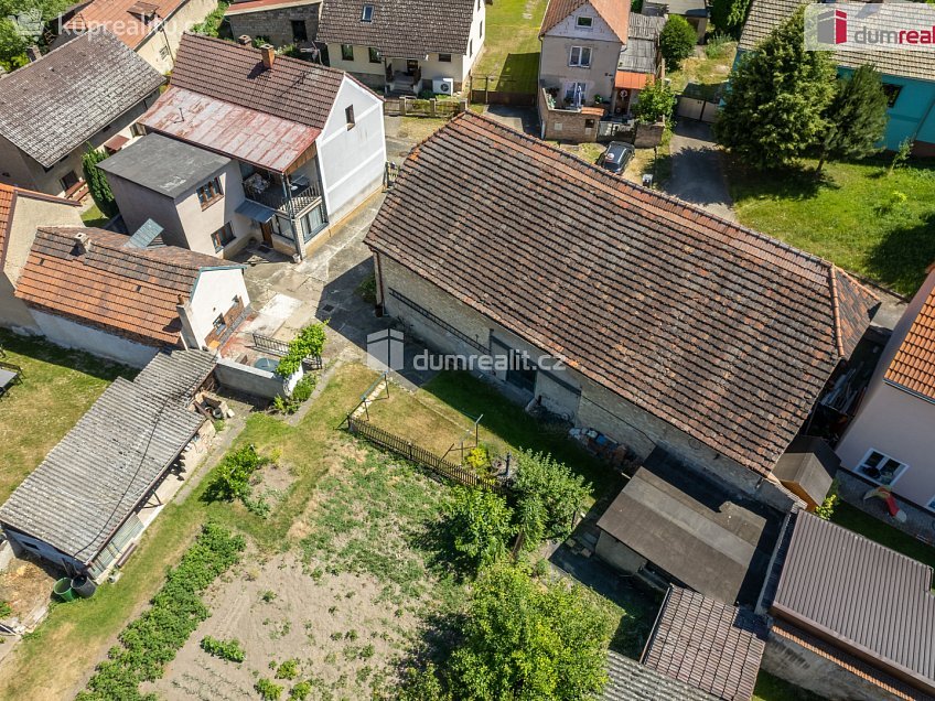 Prodej  rodinného domu 180 m^2 Bechlín, Bechlín 