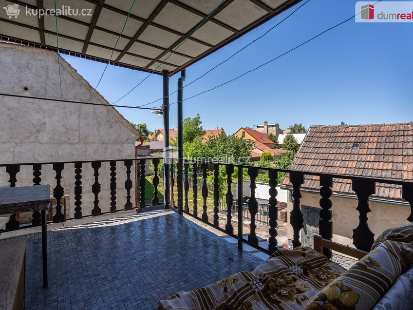 Prodej  rodinného domu 180 m^2 Bechlín, Bechlín 