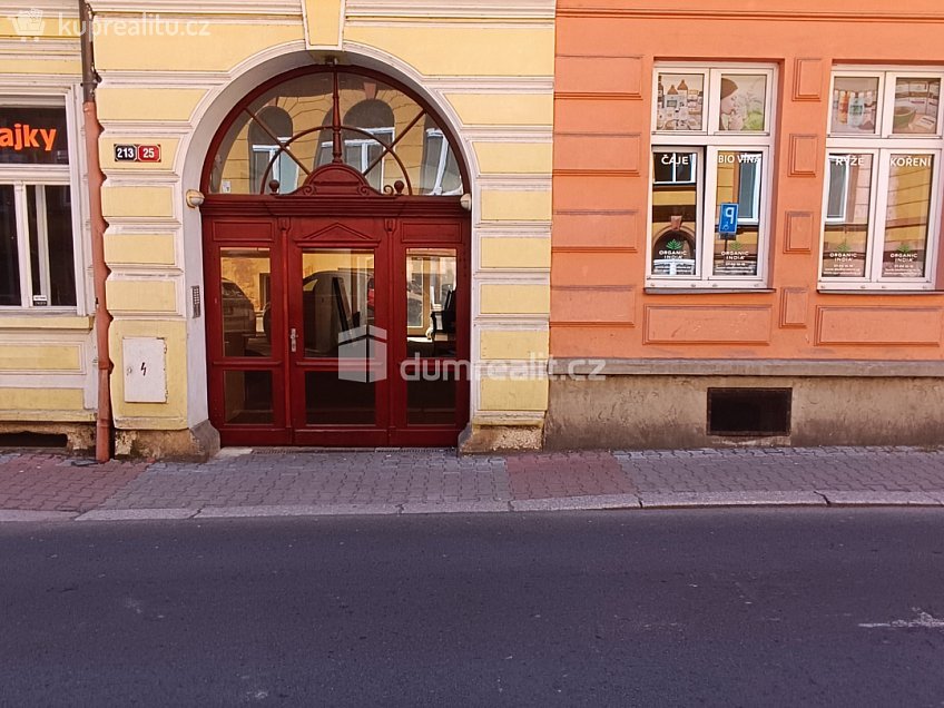 Pronájem  kanceláře 71 m^2 Čs. legií, Děčín 