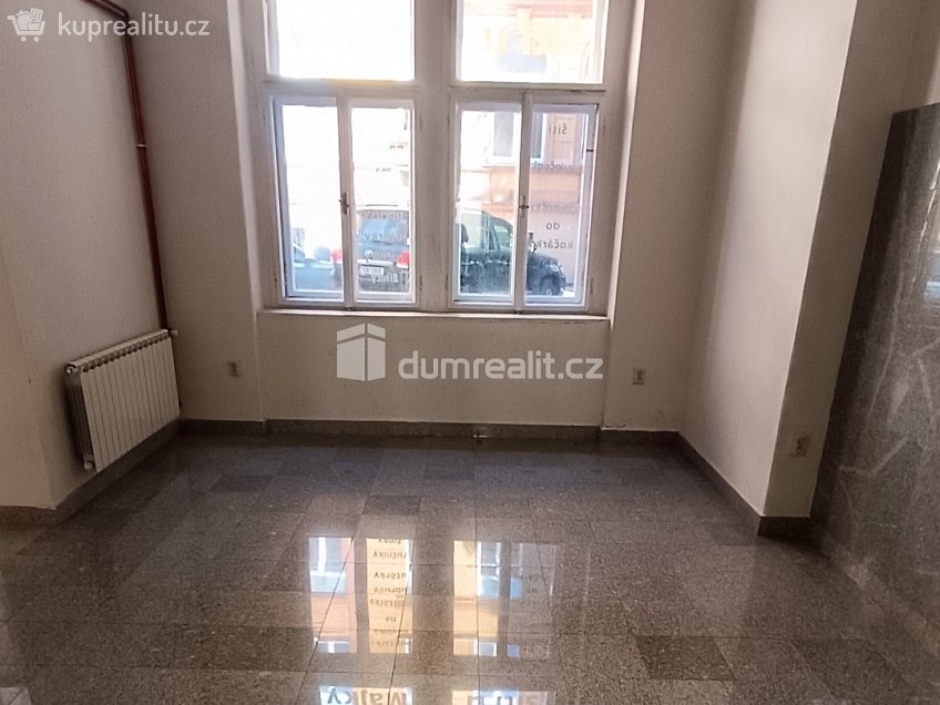 Pronájem  kanceláře 71 m^2 Čs. legií, Děčín 