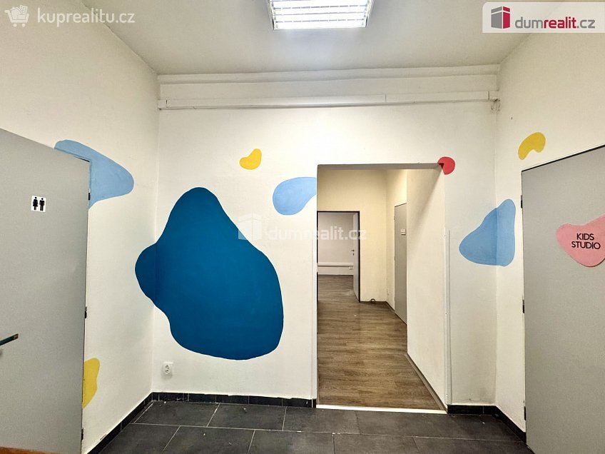 Pronájem  obchodních prostor 411 m^2 Bělehradská, Praha 2 