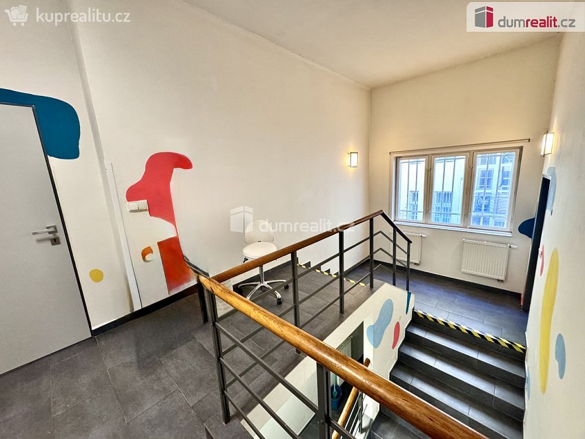 Pronájem  obchodních prostor 411 m^2 Bělehradská, Praha 2 