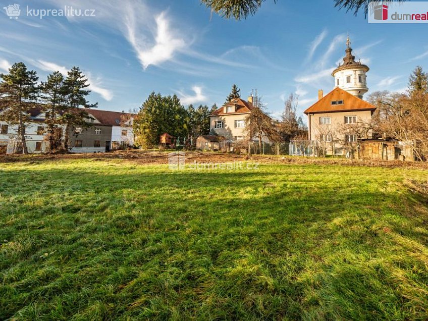 Prodej  stavebního pozemku 909 m^2 Davídkova, Praha 8 