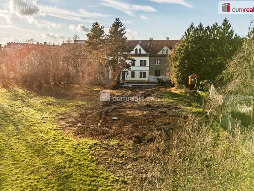 Prodej  stavebního pozemku 909 m^2 Davídkova, Praha 8 