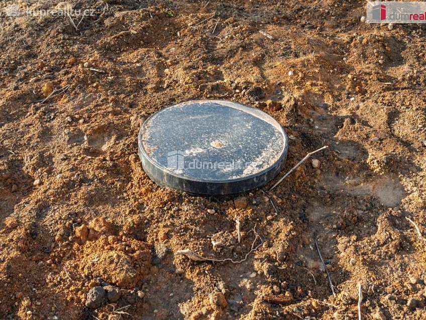 Prodej  stavebního pozemku 909 m^2 Davídkova, Praha 8 