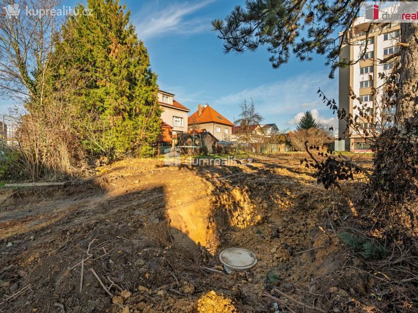 Prodej  stavebního pozemku 909 m^2 Davídkova, Praha 8 