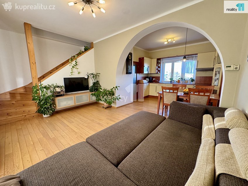 Prodej  rodinného domu 140 m^2 Odlehlá, Praha 9 