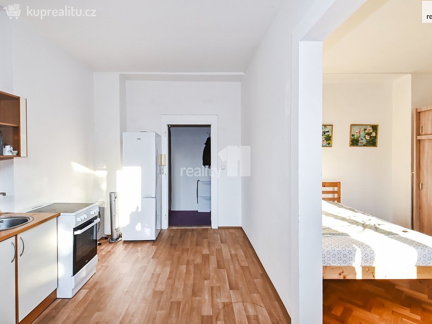 Prodej bytu 2+kk 37 m^2 Zoubkova, Praha 5 