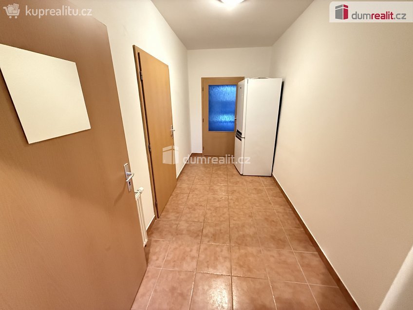 Pronájem bytu 2+kk 70 m^2 Slunečná, Černošice 