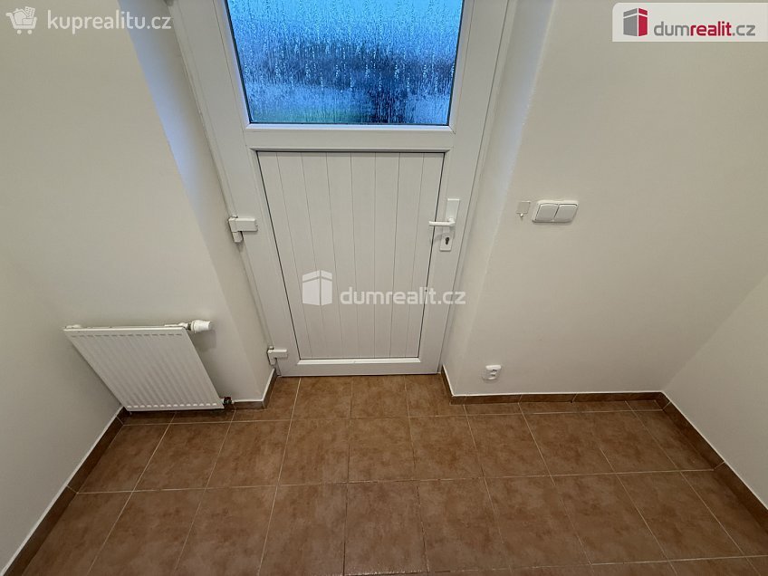 Pronájem bytu 2+kk 70 m^2 Slunečná, Černošice 