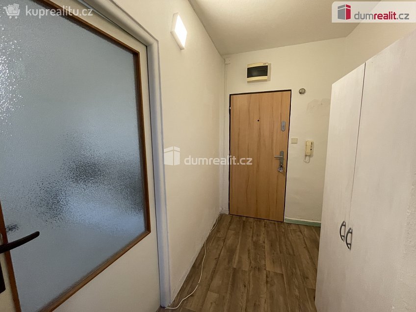 Pronájem bytu 1+1 27 m^2 29. dubna, Ostrava 