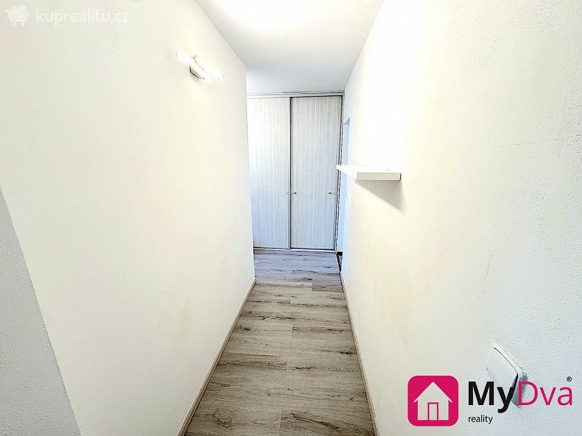 Pronájem bytu 2+1 55 m^2 Moravská, Oslavany 