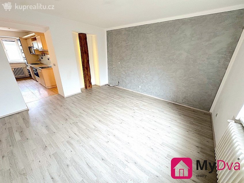 Pronájem bytu 2+1 55 m^2 Moravská, Oslavany 