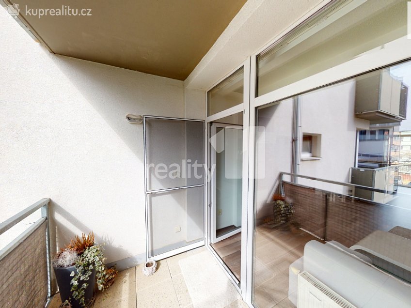 Pronájem bytu 4+kk 89 m^2 Dolnokubínská, Pelhřimov 