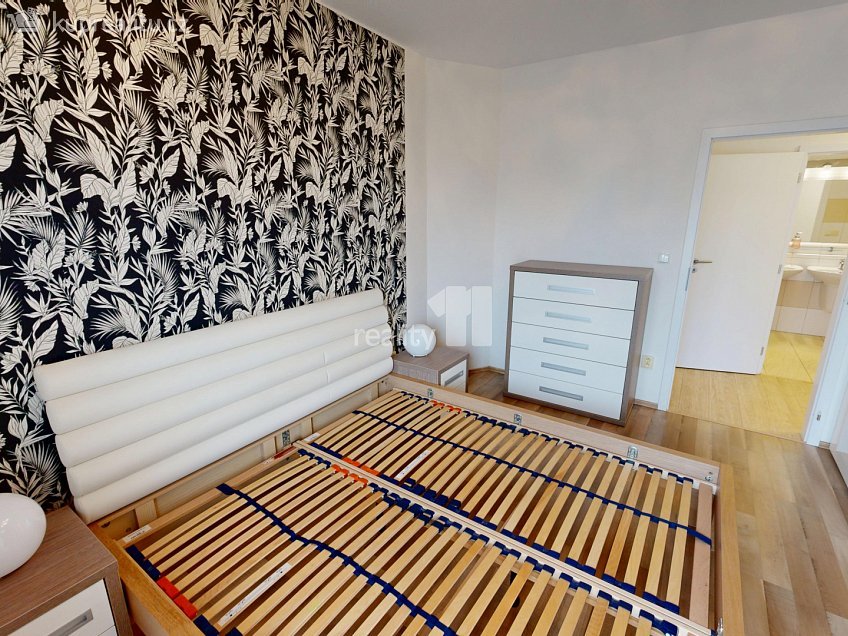 Pronájem bytu 4+kk 89 m^2 Dolnokubínská, Pelhřimov 