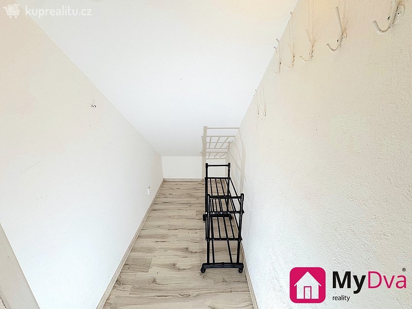 Pronájem bytu 3+1 70 m^2 Božice, Božice 