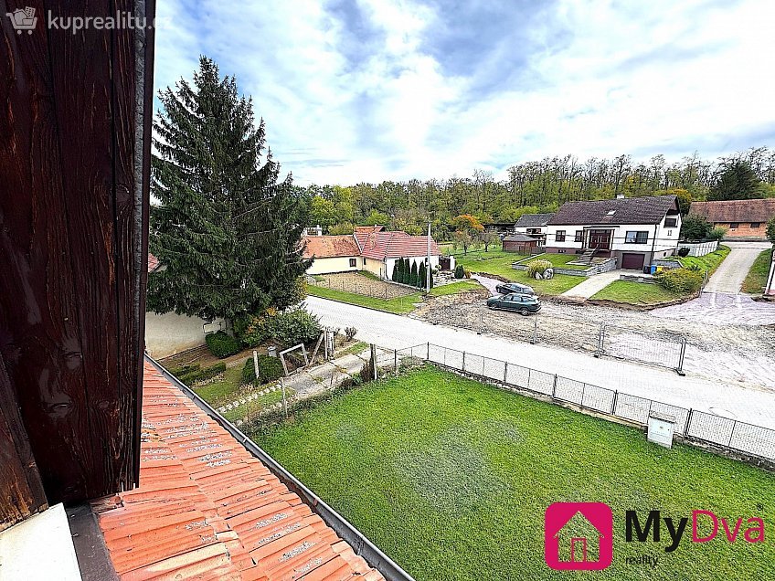 Pronájem bytu 3+1 70 m^2 Božice, Božice 