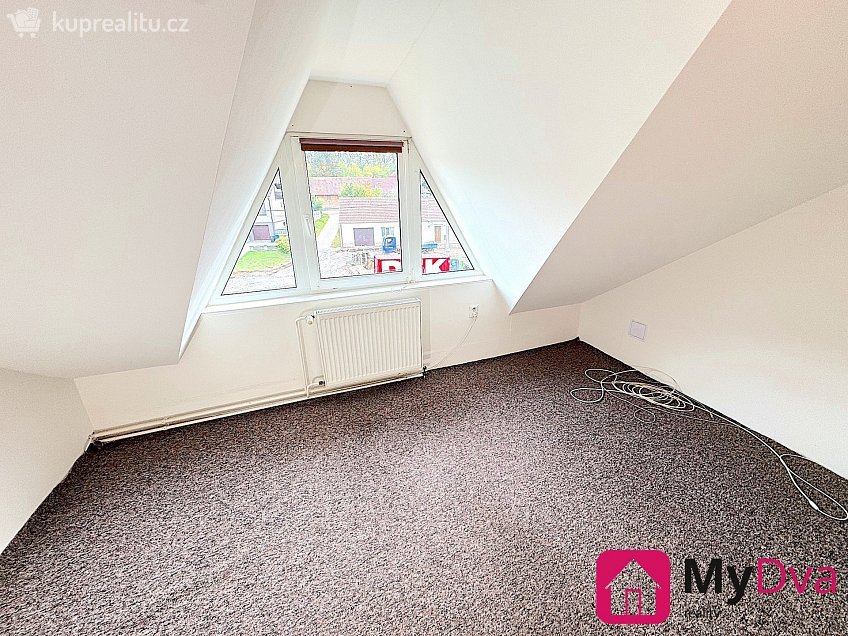 Pronájem bytu 3+1 70 m^2 Božice, Božice 