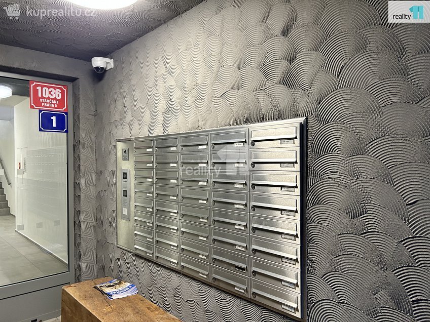 Pronájem bytu 3+kk 95 m^2 Ivana Hlinky, Praha 9 