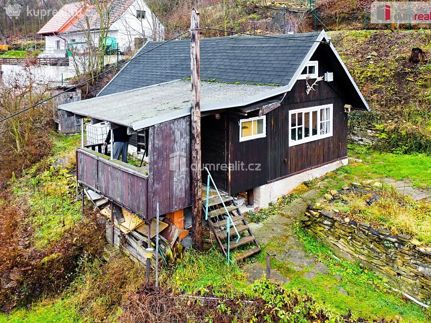 Prodej  chaty 35 m^2 Pod Kostelíčkem, Liběchov 
