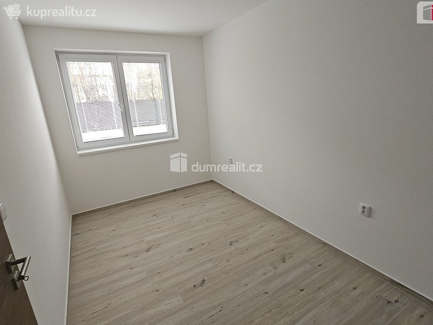 Pronájem bytu 2+kk 39 m^2 Souběžná, Kralupy nad Vltavou 