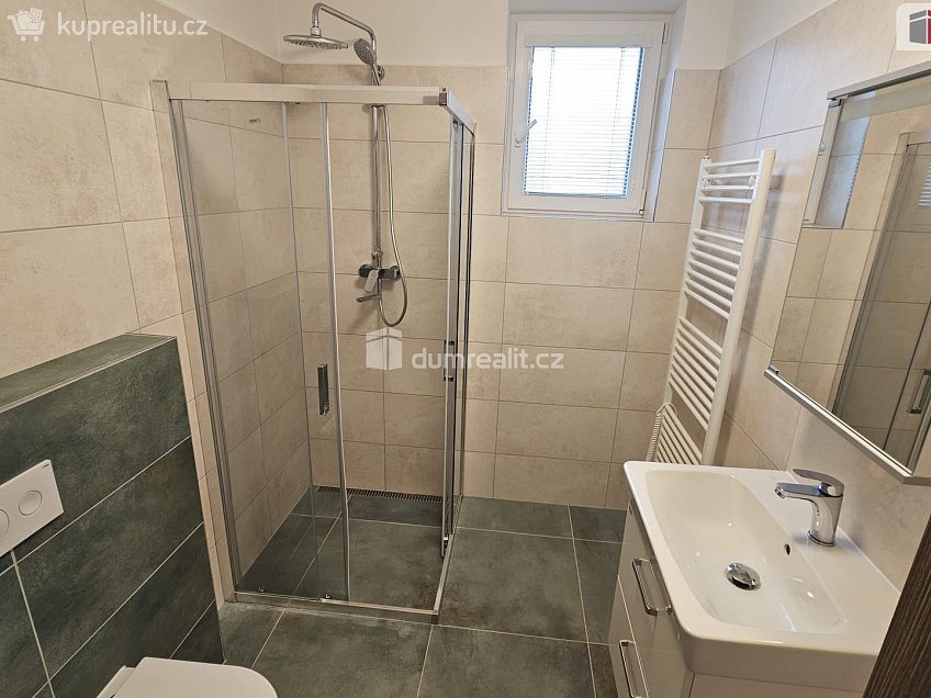 Pronájem bytu 2+kk 39 m^2 Souběžná, Kralupy nad Vltavou 