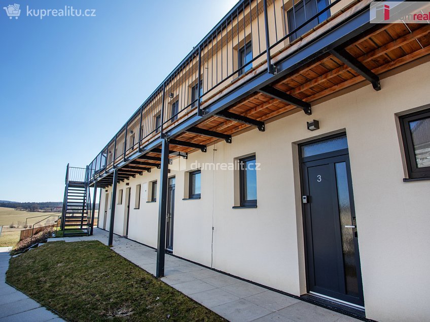 Prodej bytu 1+kk 47 m^2 Frymburk, Frymburk 