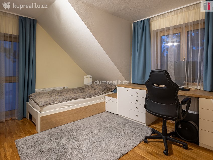 Prodej  vily 300 m^2 Jedlová, Říčany 