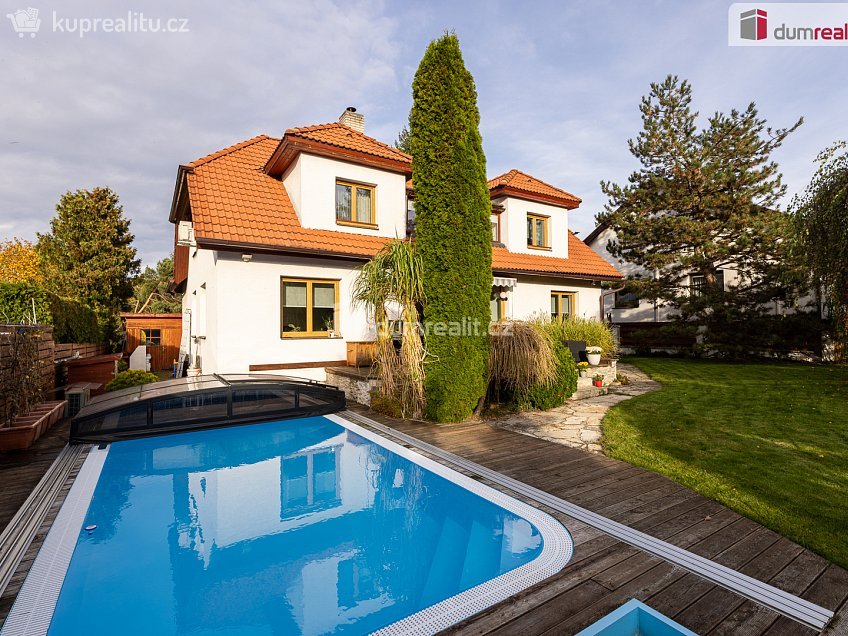 Prodej  vily 300 m^2 Jedlová, Říčany 