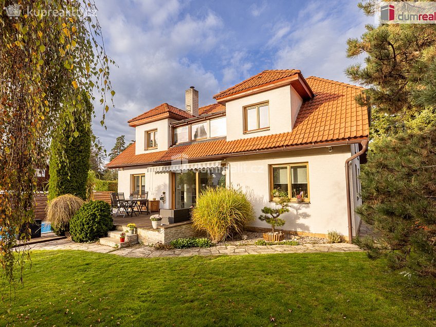 Prodej  vily 300 m^2 Jedlová, Říčany 