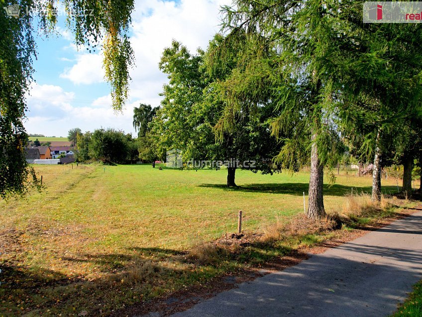 Prodej  stavebního pozemku 1025 m^2 Psárov, Psárov 