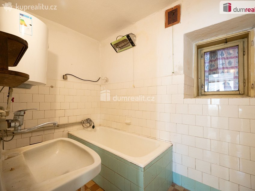 Prodej  usedlosti 486 m^2 Psárov, Psárov 