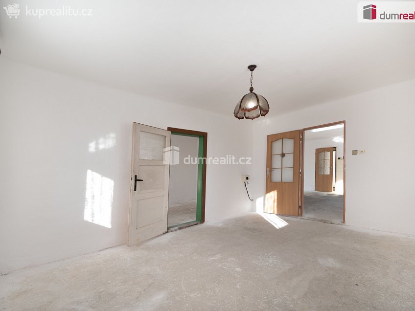 Prodej  usedlosti 486 m^2 Psárov, Psárov 