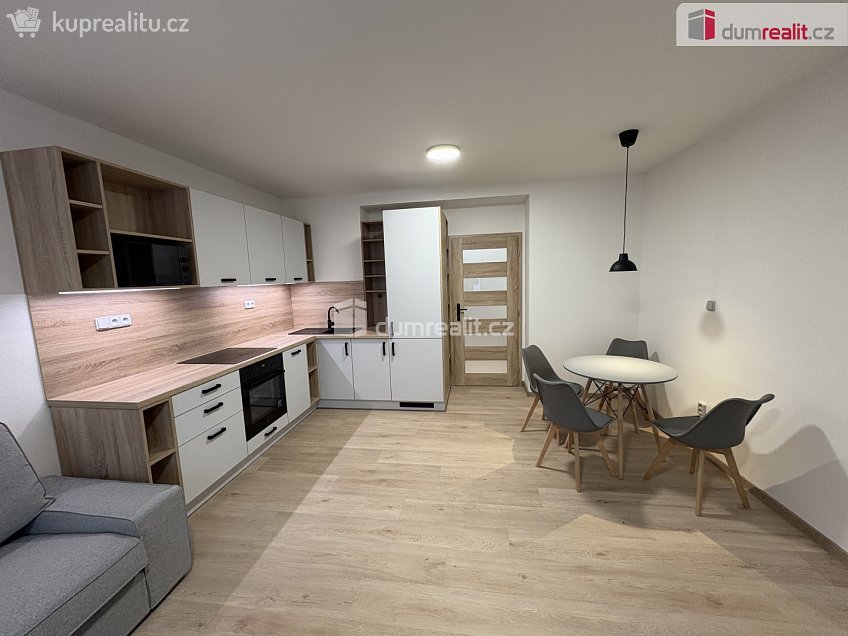 Pronájem bytu 2+kk 48 m^2 Prof. Skupy, Příbram 